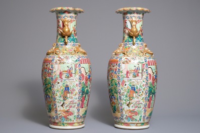 A pair of rare Chinese Canton famille rose vases with phoenix-shaped handles, 19th C.